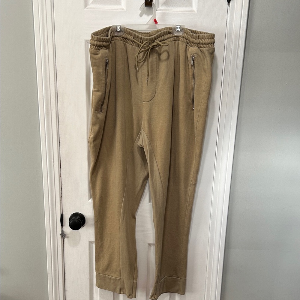No Boundaries Men's Tan Joggers